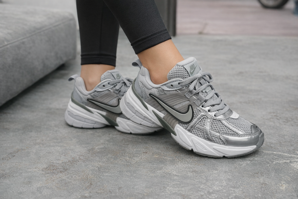 NIKE V2K GRIS BLANCO